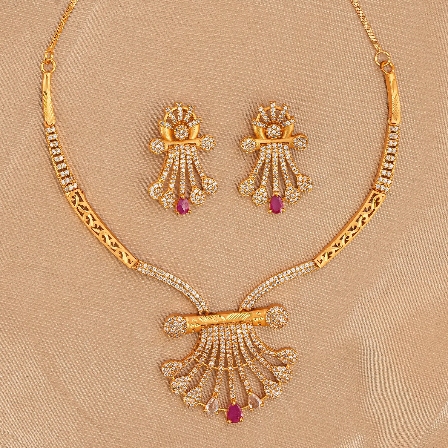 Traditional Kundan Necklace Set