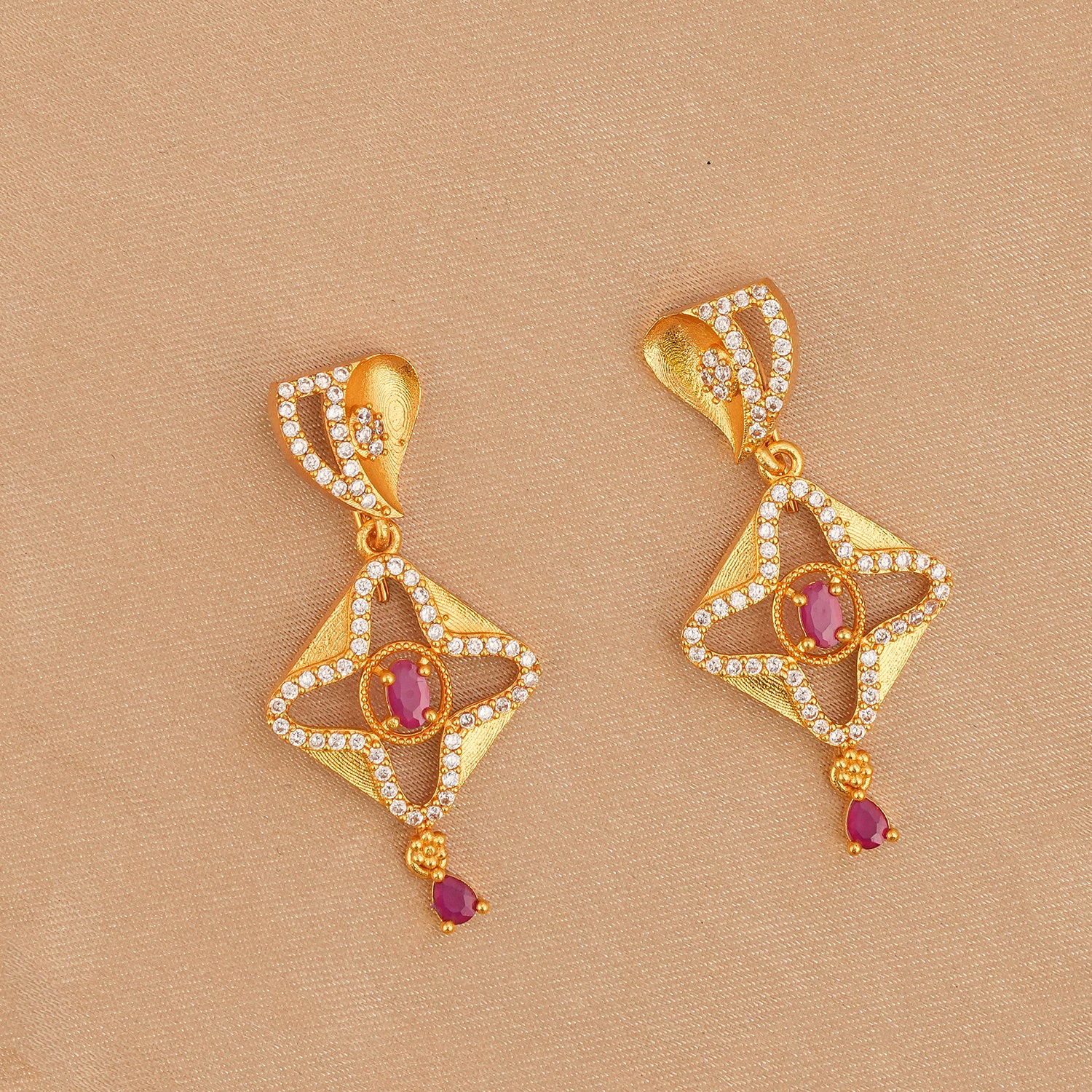 Traditional Kundan Pearl Statement Necklace Set